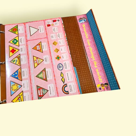 Girl Scouts Brownie guide book - Picture 6 of 10